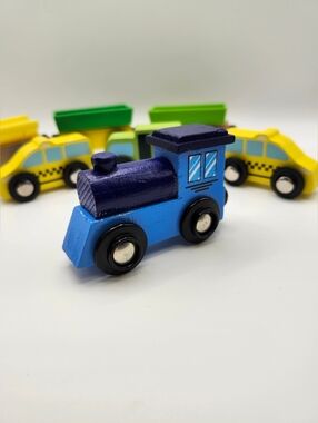 Wooden Train Car Lot Of 7 Pieces Kids Magnetic Set Variety Engines Toy Train